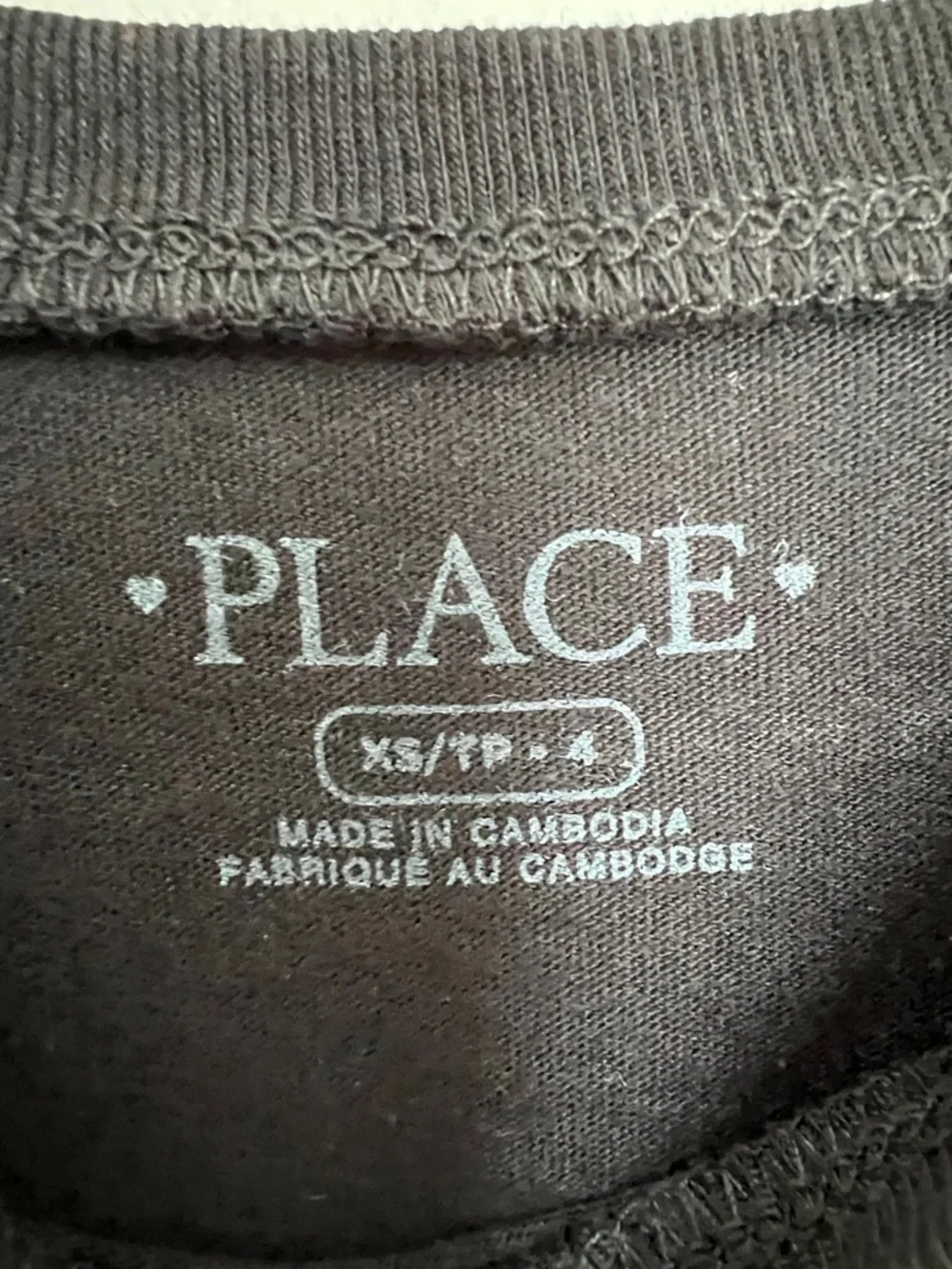 The Children's Place Black Tee with Neon Outdoor Graphic Design Size 4T